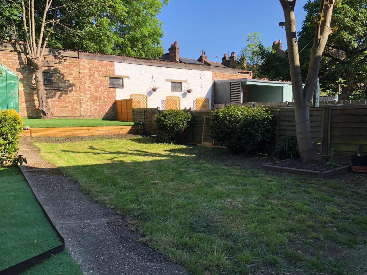 Spacious West London 2 Bedroom Apartment Esterno foto