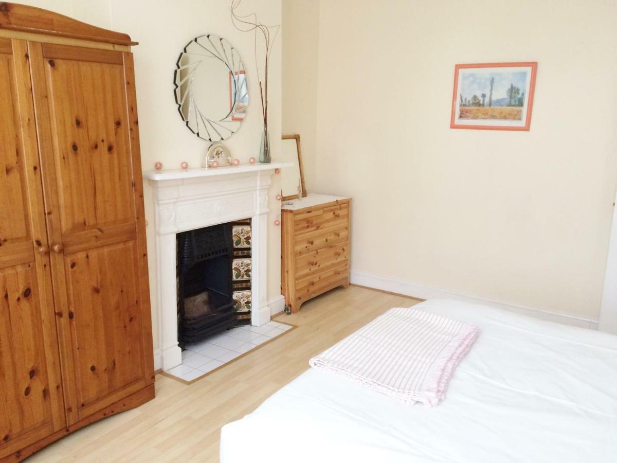 Spacious West London 2 Bedroom Apartment Esterno foto