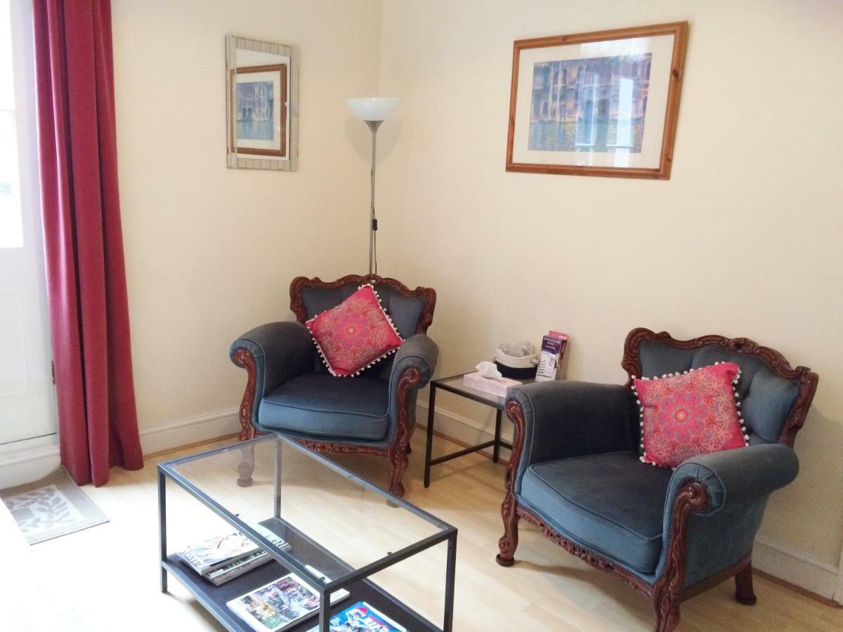 Spacious West London 2 Bedroom Apartment Esterno foto