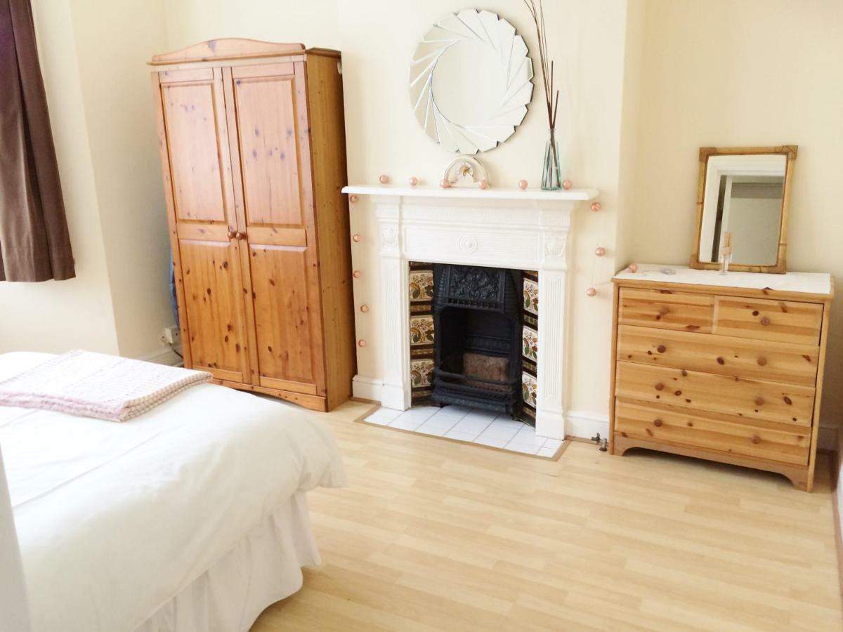Spacious West London 2 Bedroom Apartment Esterno foto