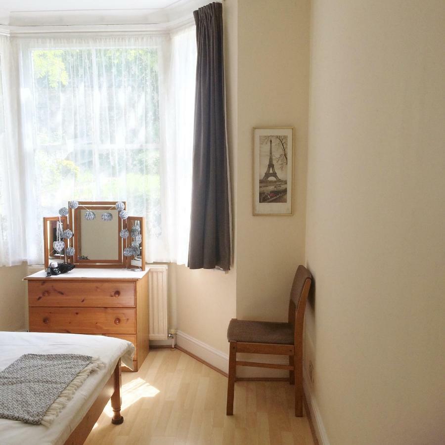 Spacious West London 2 Bedroom Apartment Esterno foto