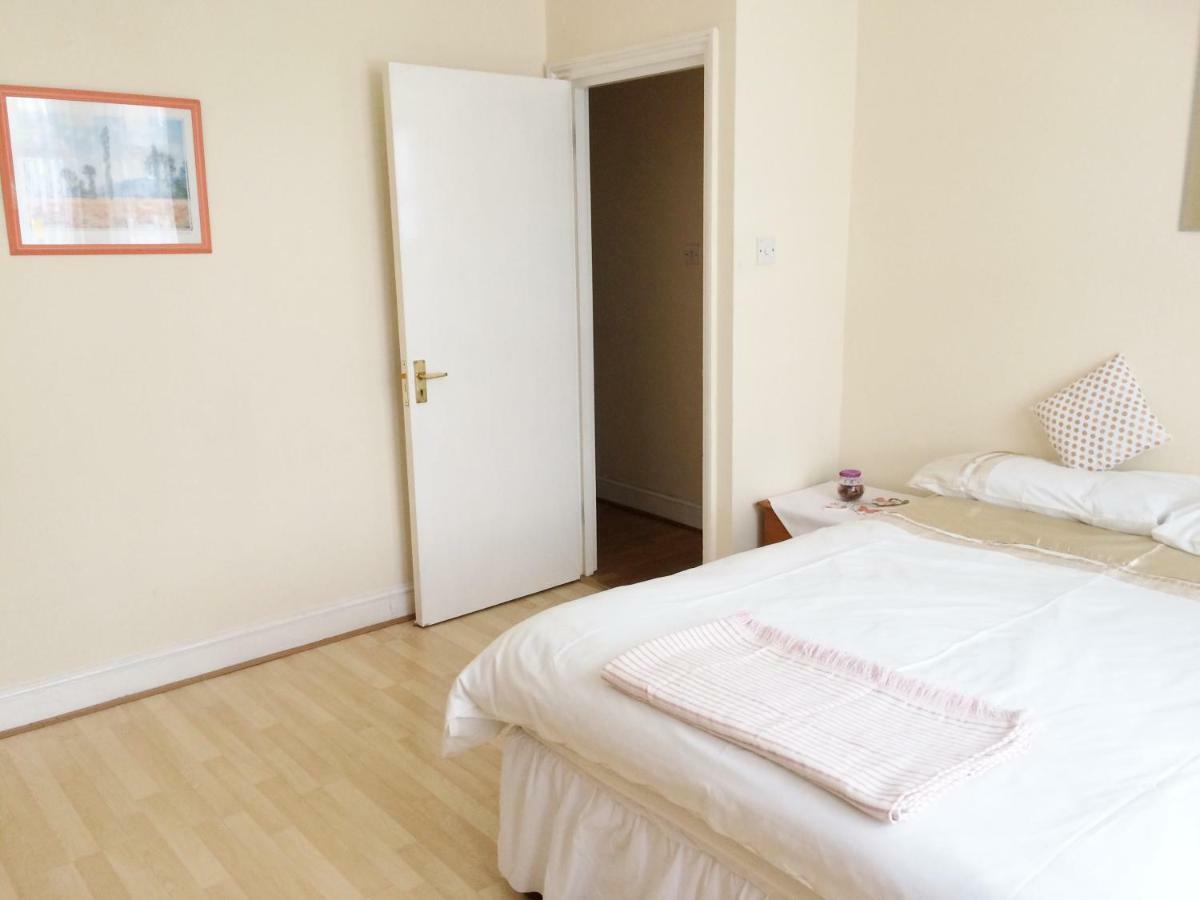 Spacious West London 2 Bedroom Apartment Esterno foto